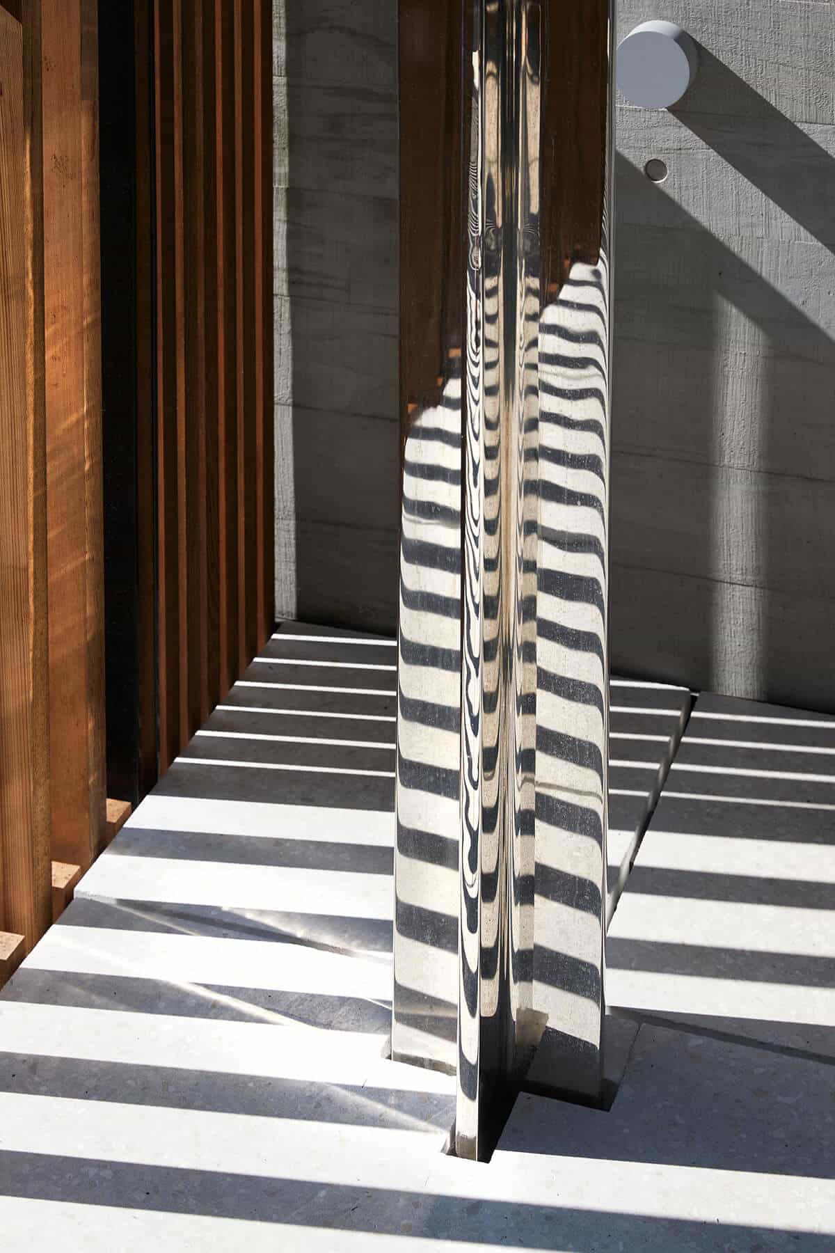 PeterFell-Award-winning-homes-Onetangi-Cliffhouse-02