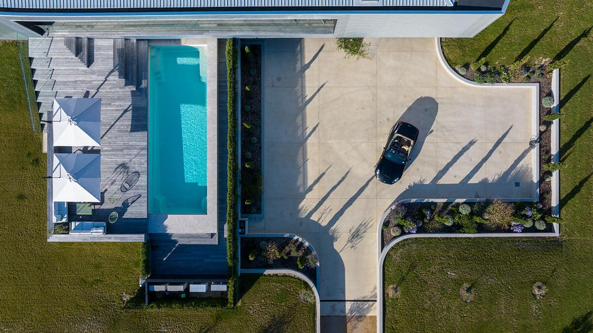 PeterFell-M_House-Ponting-Fitzgerald-Architects-PFL189-Driveway-02