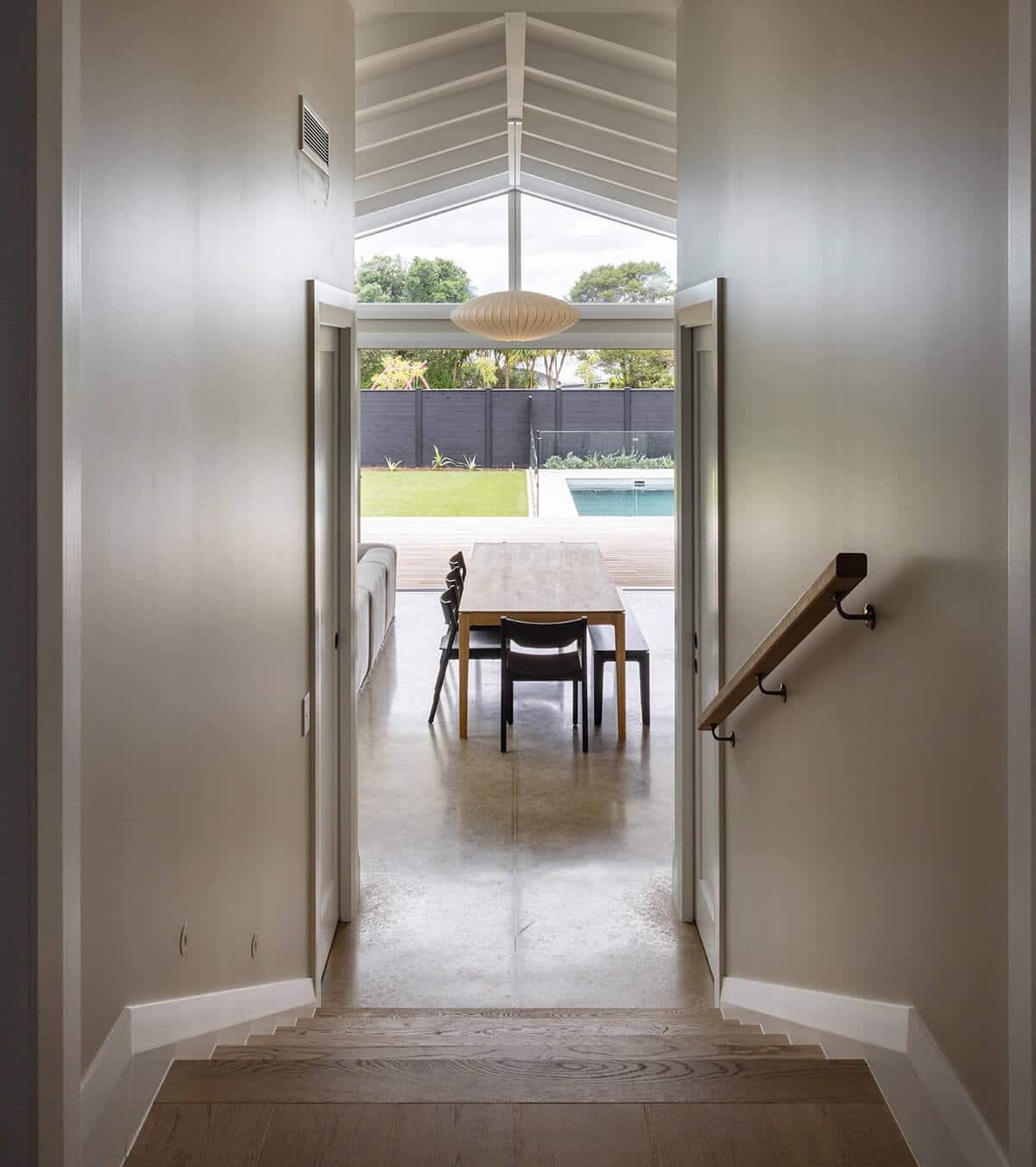 PeterFell-Riro_Street-01