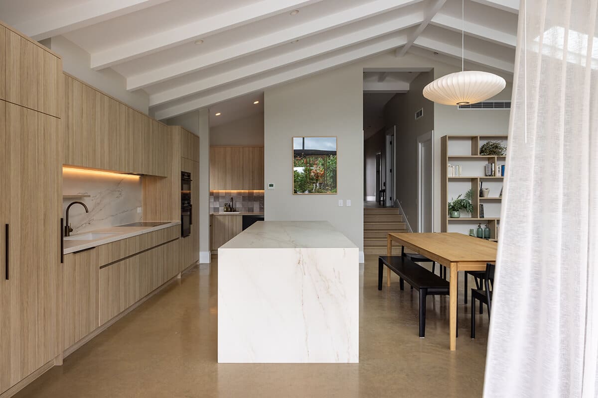 PeterFell-Riro_Street-02