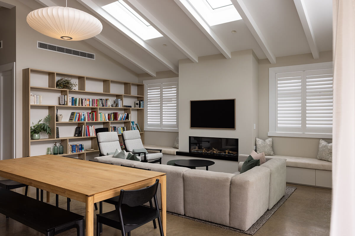 PeterFell-Riro_Street-03