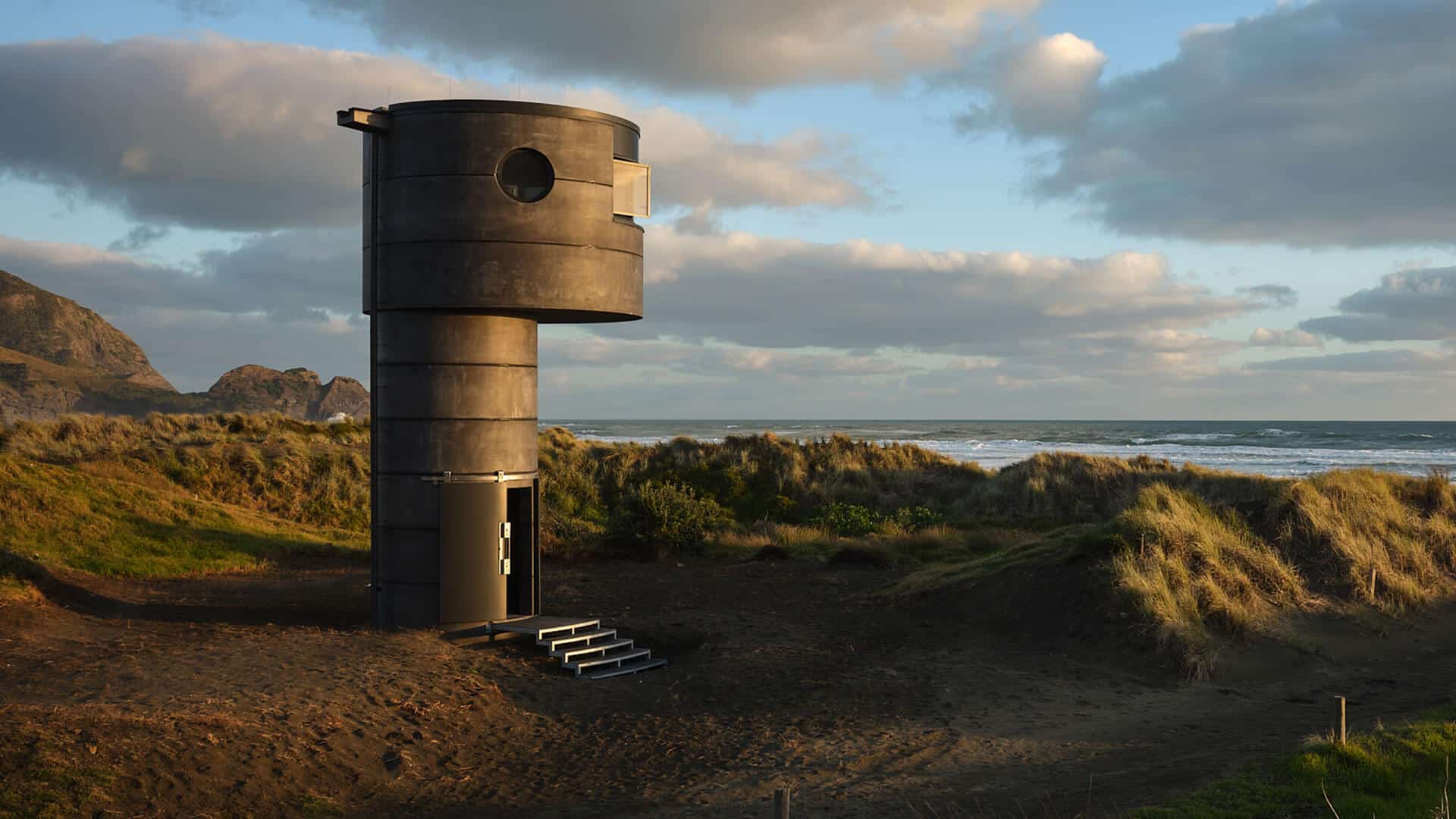 PeterFell-Te-Pae-Surf-Life-saving-Tower-Crosson-Architects-PFL699-SuperBlack-PFL-Natural-Sealer-PUBLIC-SPACE-1920x1080
