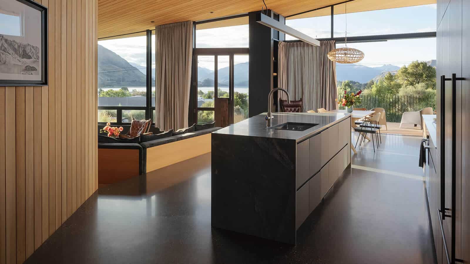 Wanaka L 01